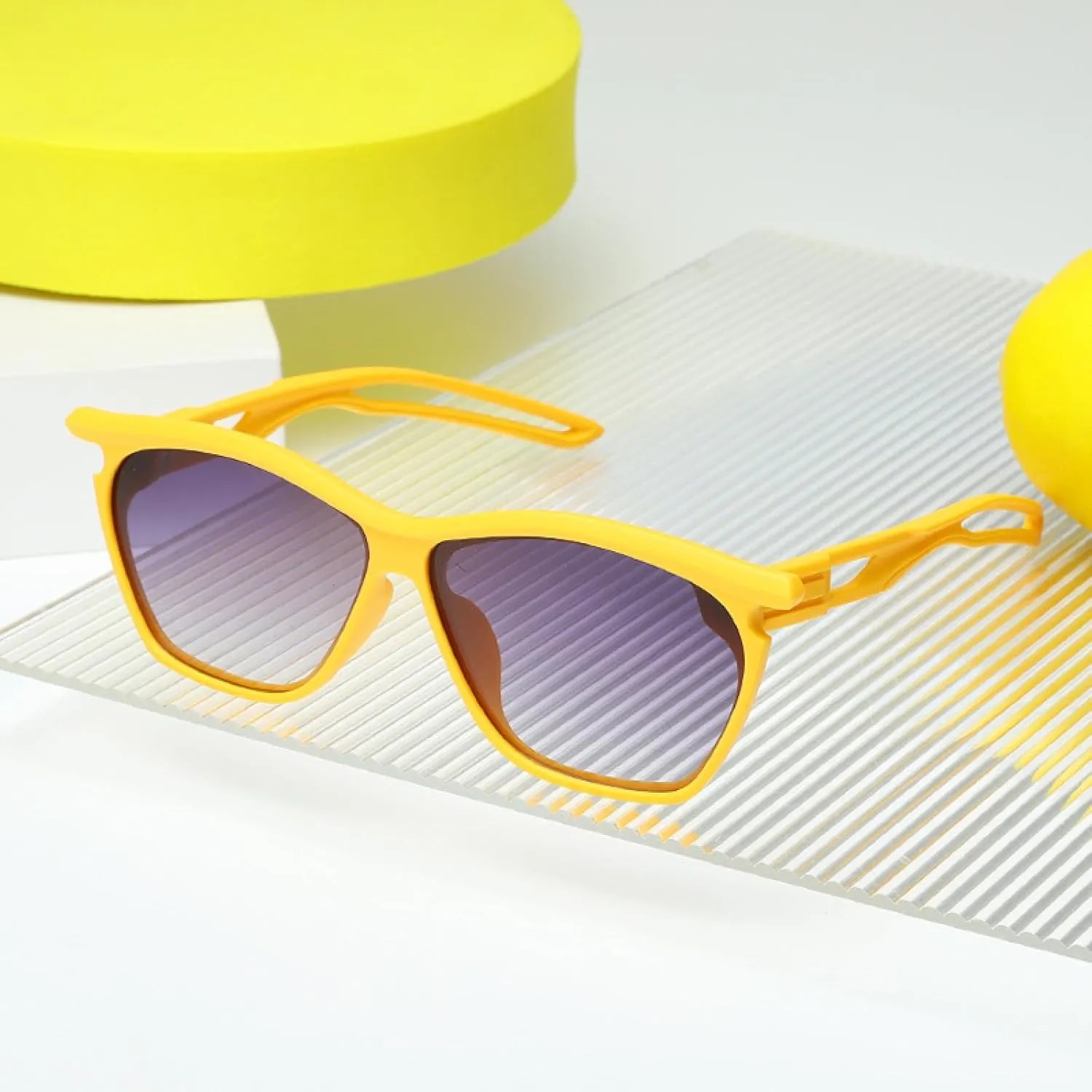 Stylish Sunglasses for Men Fashion Shape Hollow Out Leg Woman Sunglass